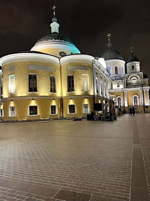 К Святым мощам Матроны Московской