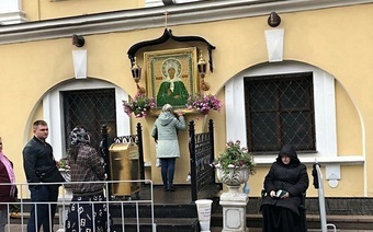 Покровский монастырь. Даниловское кладбище. Часовня Матроны Московской