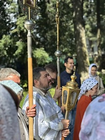 Берендеево. Ночная Литургия. Помолимся за Усопших сродников